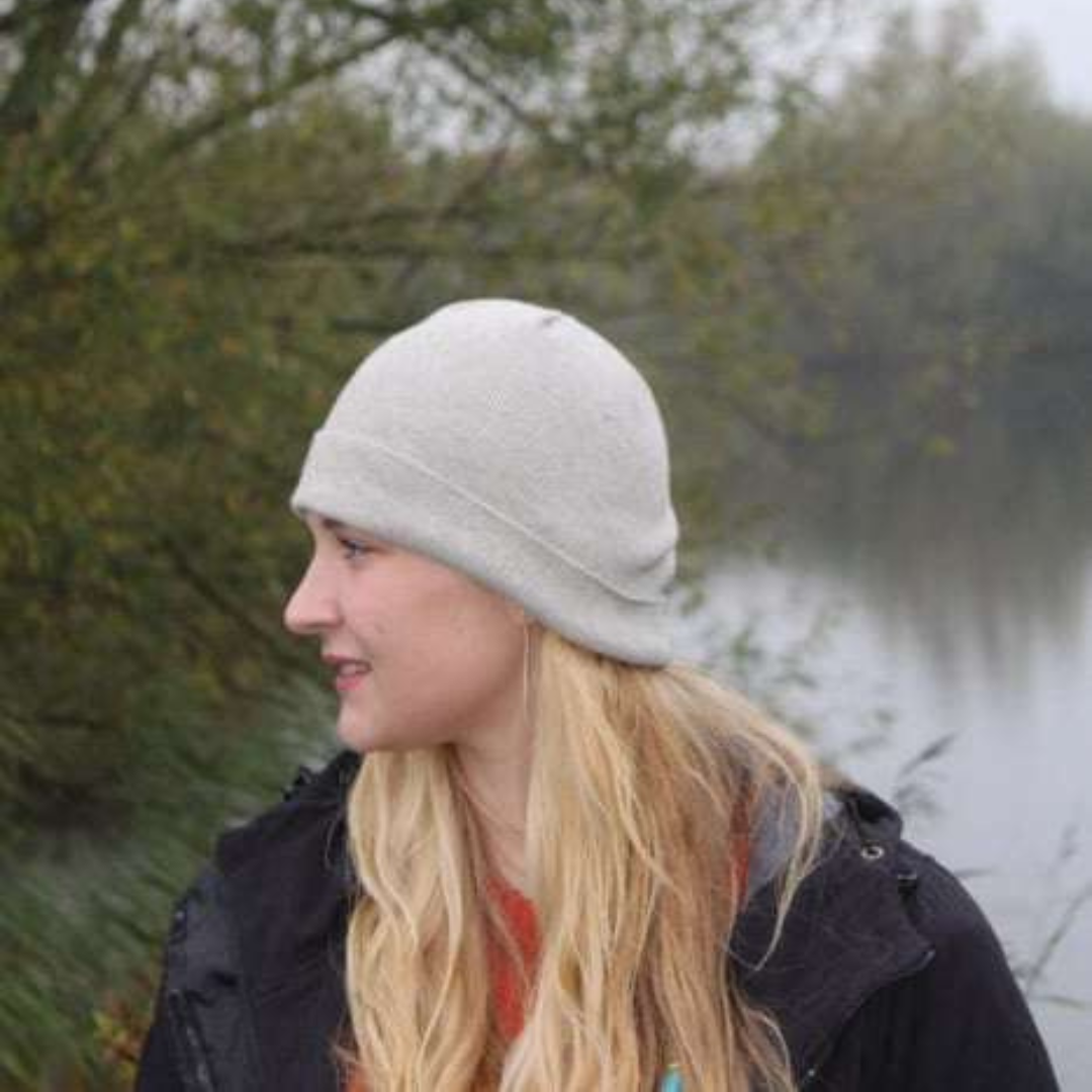 The Pure Silver beanie is the perfect beanie for cooler weather. 